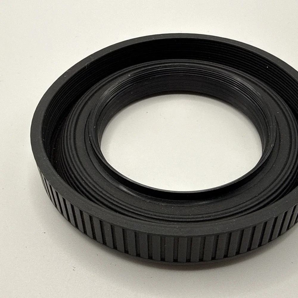 Auto Mamiya/Sekor SX 55 mm 1:1.8 Screw Mount Lens. Made In Japan. Lens Hood.